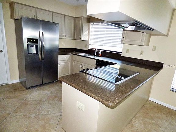 3rd image of 3823 Cloverhill Ct