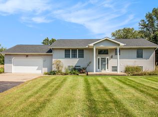 3577 Parman Rd, Stockbridge, MI 49285