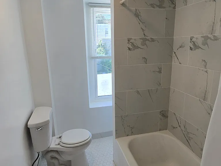 129 Ripka St — Photo 16