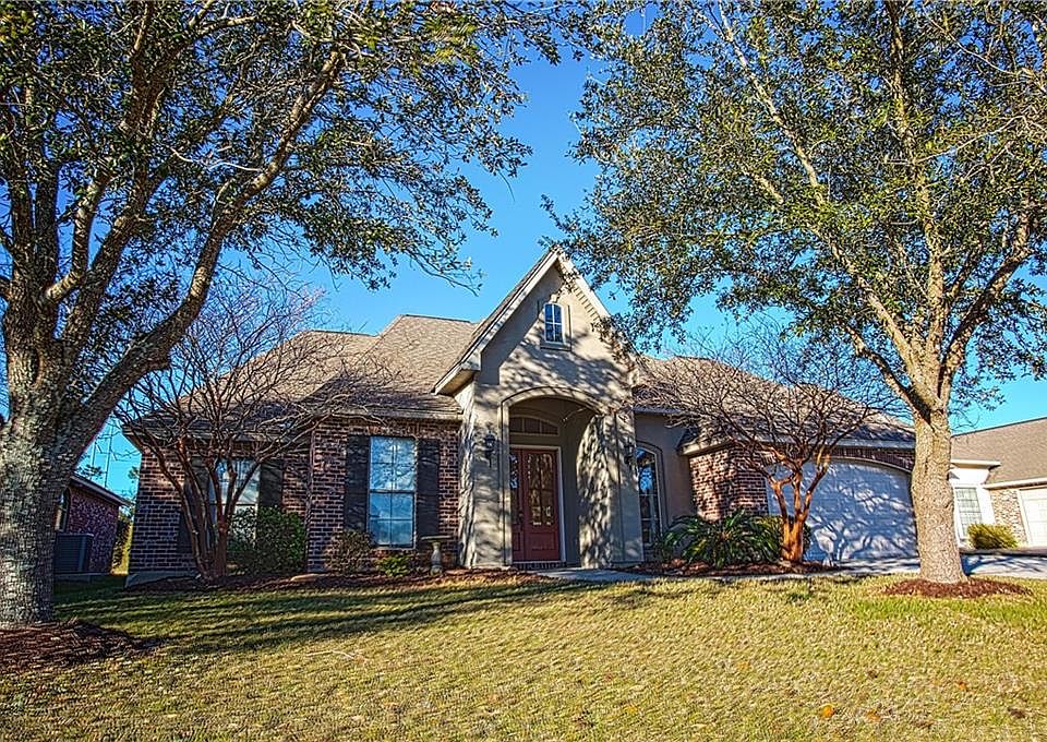 1st image of 141 Cypress Lakes Dr