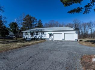 2703 Touareuna Rd, Amsterdam, NY 12010