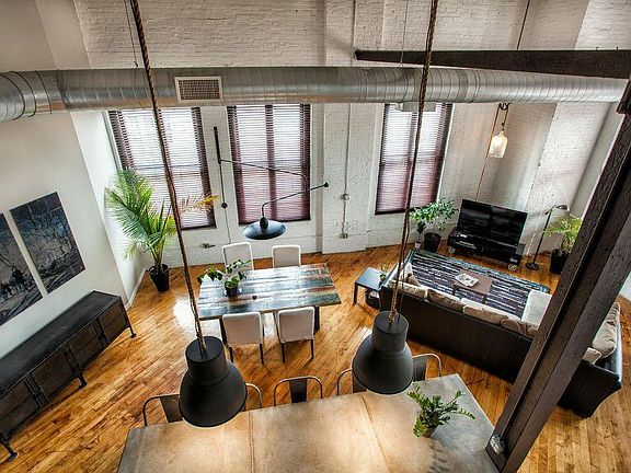 5th image of 428 N 13th St APT 6C