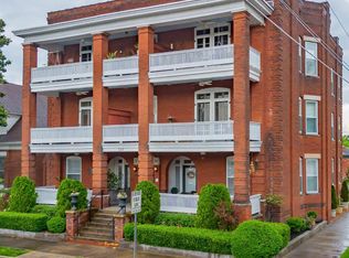 233 N 6th St APT 203, Paducah, KY 42001