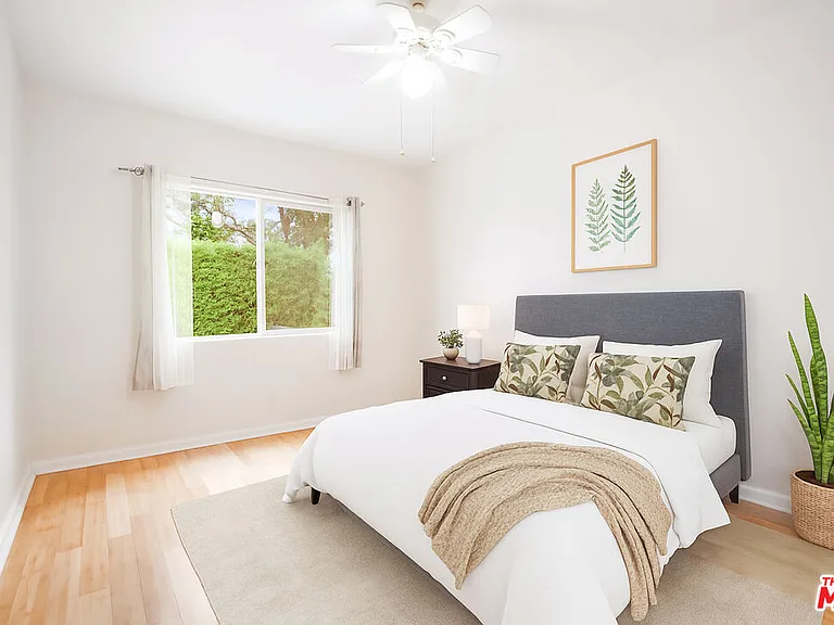 3660 Halldale Ave — Photo 6