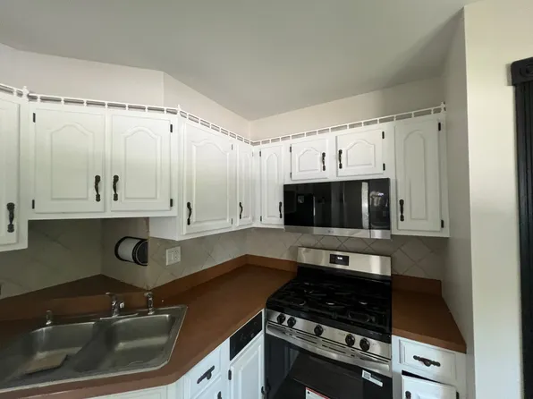 4422 E 20th Ct, Lake Station, IN 46405