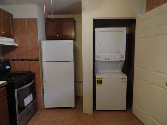 5th image of 10360 Corning Ave