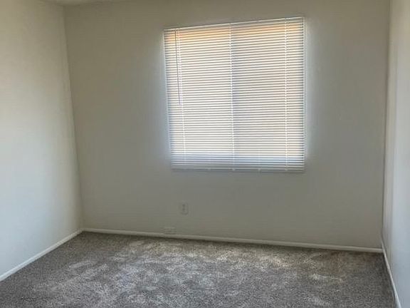 4th image of 3520 E Winchcomb Dr