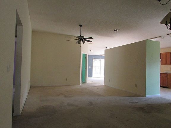 3rd image of 4439 Timber Bluff Ct