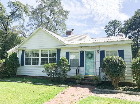 213 Lake St, Trussville, AL 35173