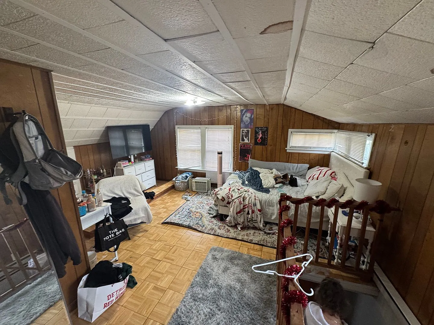 Amazing 3 story house close to north campus and Downtown EL! — Photo 4