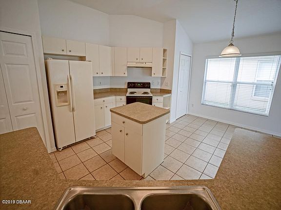 5th image of 6773 Calistoga Cir