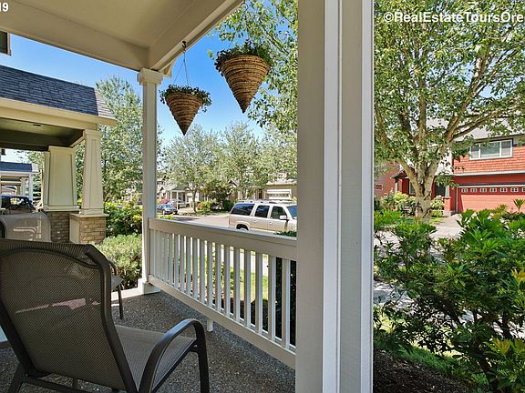 4th image of 1066 SE Roundelay St