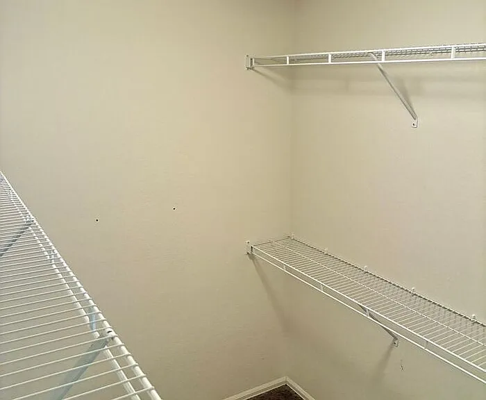 831 Lakebrook Ct — Photo 26