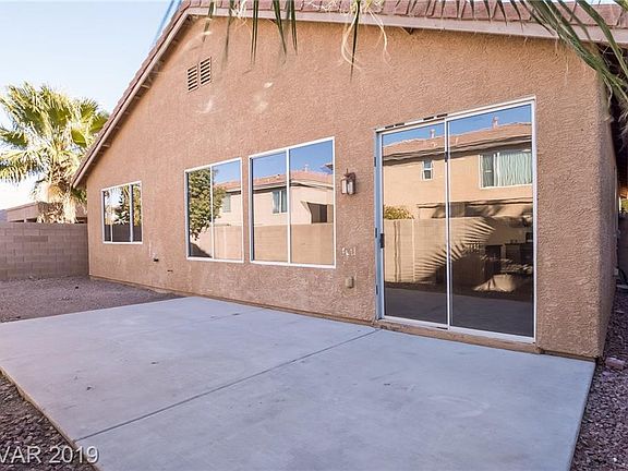 4th image of 1014 Pecos River Ave