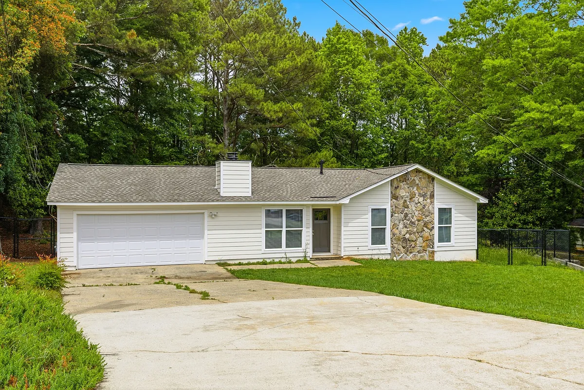 Building Photo - 1355 Fern Hill Dr