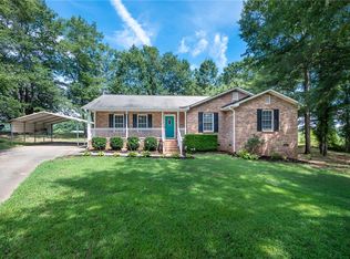 14 Springdale Dr, Williamston, SC 29697