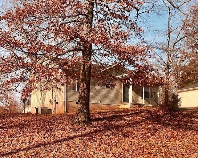 2nd image of 93 Linda Ln
