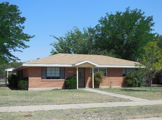 2002 Adams Dr, Roswell, NM 88203