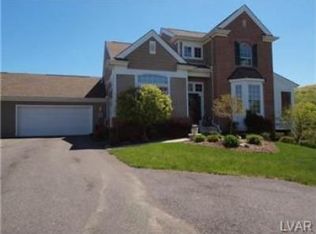 877 Sonoma Ln, Easton, PA 18040