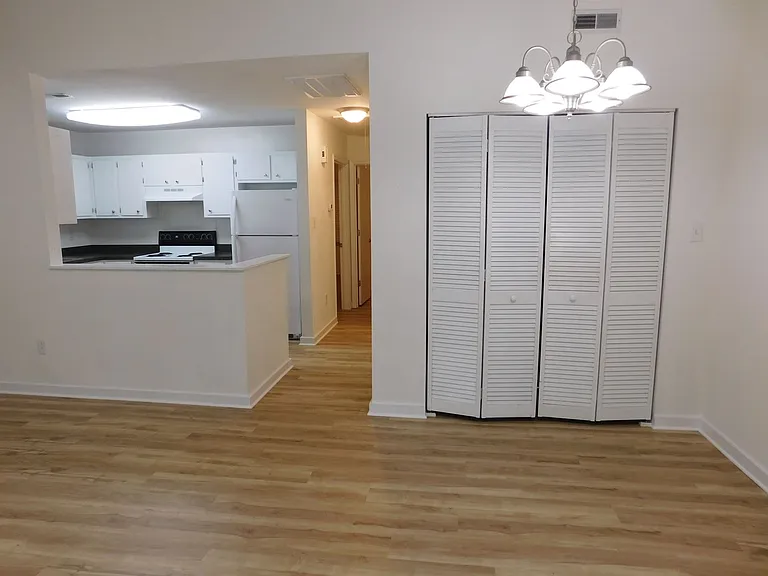 1522 College Way — Photo 3