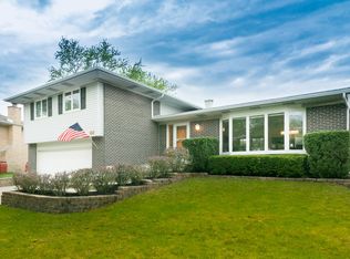 15308 Pine Dr, Oak Forest, IL 60452