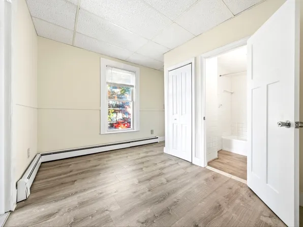 48 Waverly Pl #1, Melrose, MA 02176