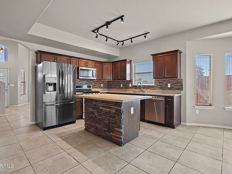 3261 Garden Point Dr — Photo 10