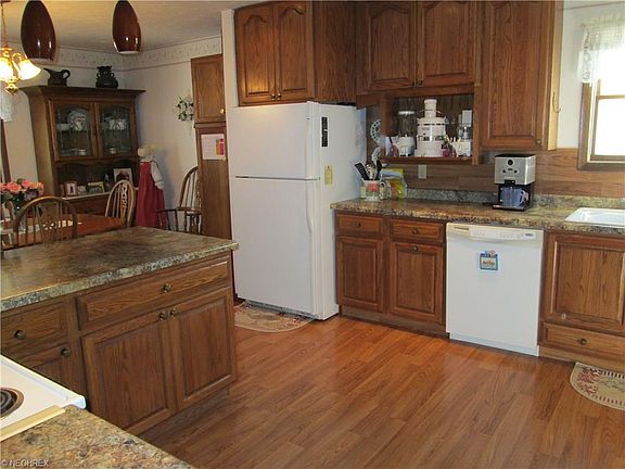 2nd image of 613 Morris Ave