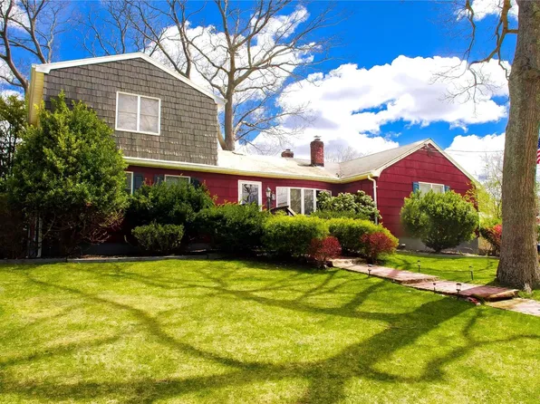 34 Spectacle Lake Drive, Nesconset, NY 11767