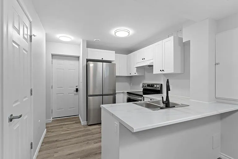 1 bed, 1.0 bath, $1,550 — Photo 2