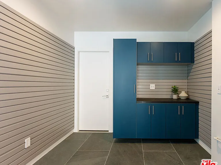 3850 Glenalbyn Dr — Photo 41