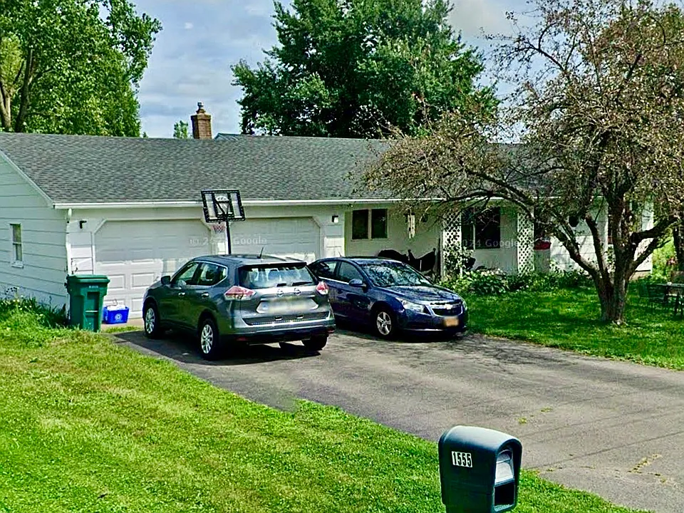 1555 Paddy Ln
