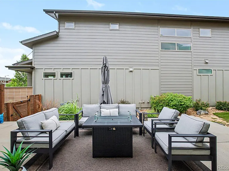 9761 Taylor River Cir #R — Photo 31