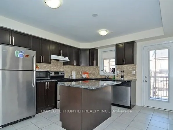 32 Truchard Ave, Markham, ON L6C 0N2