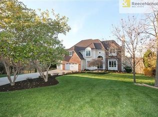 9450 Chestnut St, Lenexa, KS 66220