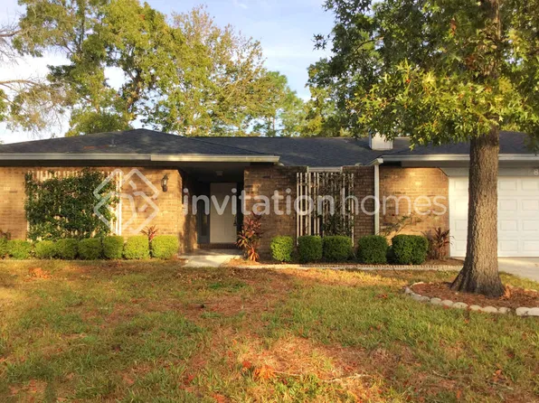 8438 Sand Point Dr W, Jacksonville, FL 32244
