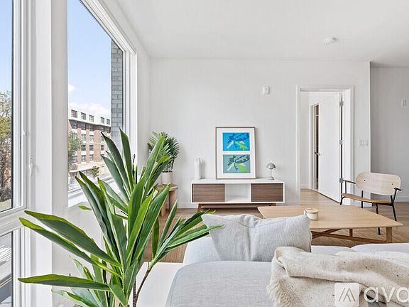 5th image of 238 Saint Pauls Ave #601