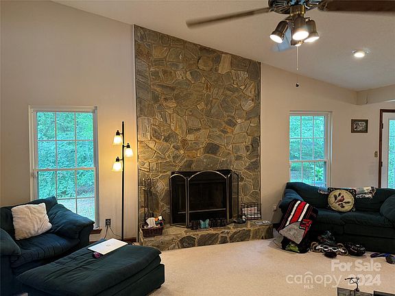 4th image of 6916 Whipps Cross Ct