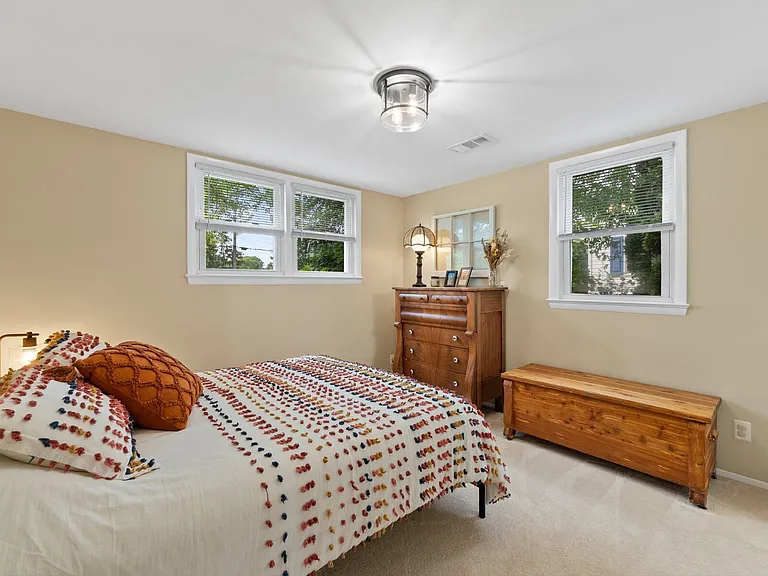 5208 Lindsay St — Photo 16
