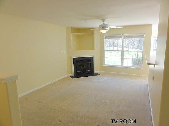 3rd image of 2013 Gov Thomas Bladen Way APT 001
