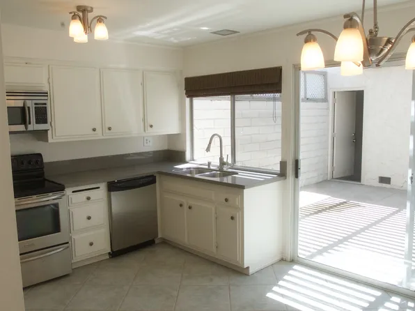 24211 La Glorita Cir, Santa Clarita, CA 91321