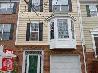 25322 Herring Creek Dr, Chantilly, VA 20152