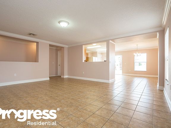 4th image of 1943 Kimlyn Cir