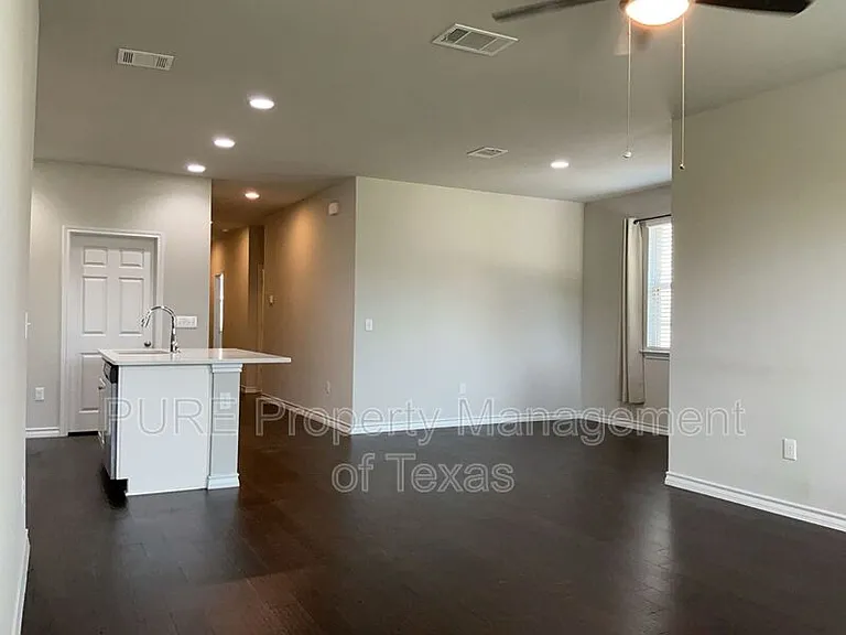 7301 Sligo Dr — Photo 3