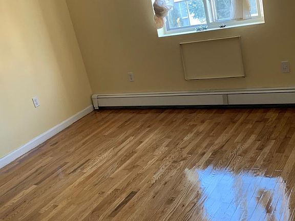 4th image of 3637 Mickle Ave #1