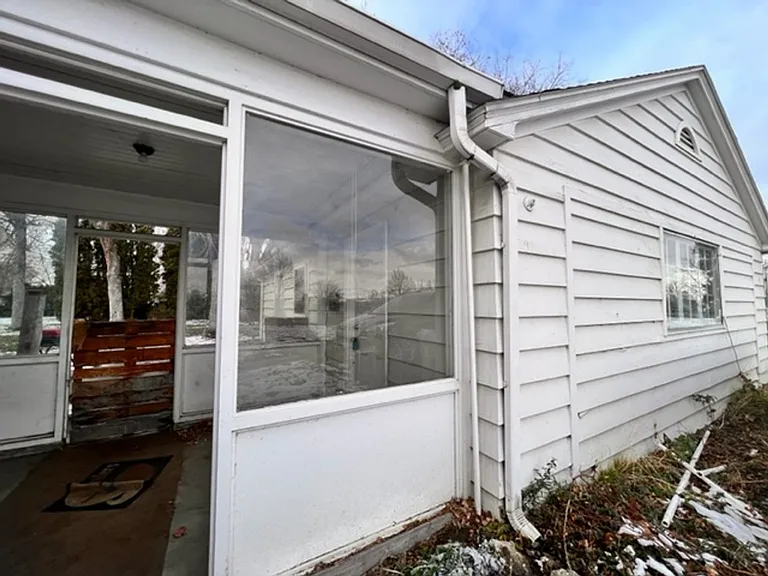 1901 1/2 S Federal Way — Photo 10