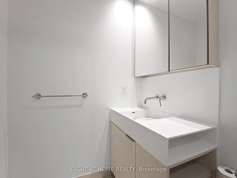 20 Richardson St #11 — Photo 12