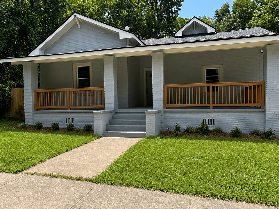 542 Elm St
