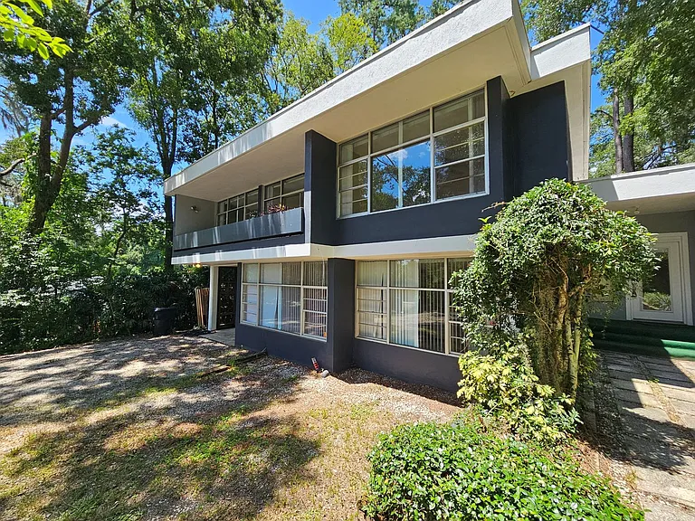 2818 SW 2nd Ave — Photo 79