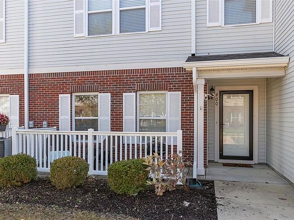3rd image of 12205 Bubbling Brook Dr Unit 400